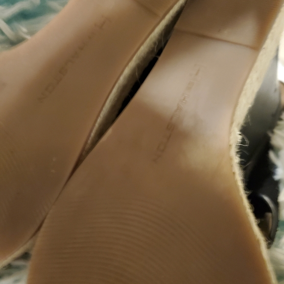 Black wedge sandals [ H by Halston ] - Picture 3 of 5